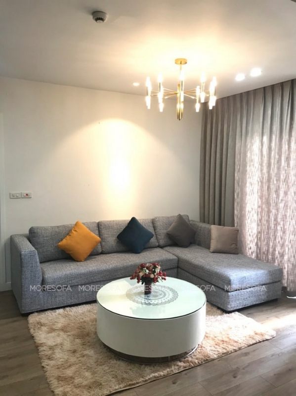 Tăng thêm sự tiện nghi cho phòng khách với mẫu sofa L hiện đại bọc nỉ màu ghi cao cấp dễ dàng kết hợp cùng các đồ nội thất khác trong phòng